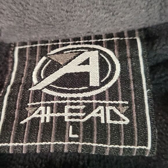 Iron Man 2017 Men’s size large quarter zip - Picture 4 of 5